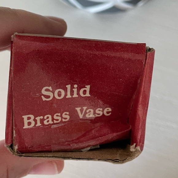 Vintage with box Miniature Brass Bud Vases 3.5” tall Mini vase handcrafted India - Picture 6 of 7